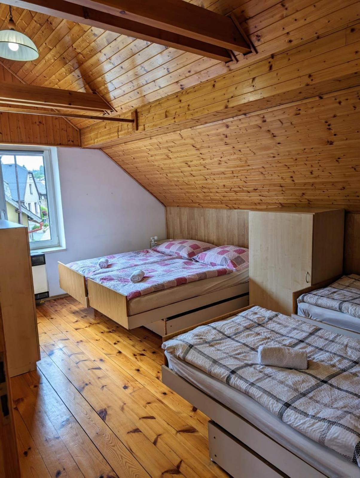 Apartman V Pensionu U Holzaepfelu Червены-Костелец Экстерьер фото
